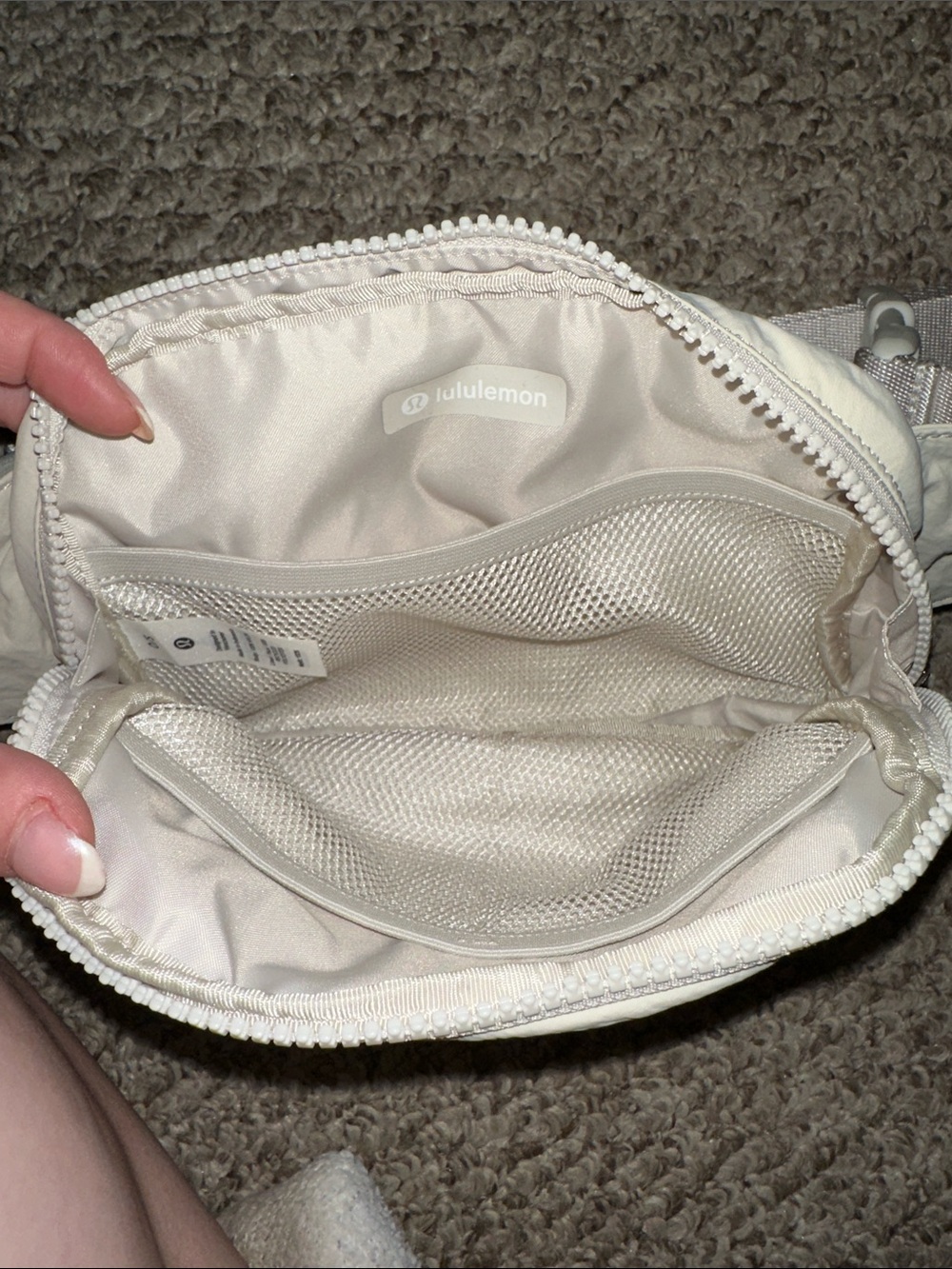 Lululemon Fanny Pack in Off White Color - Picture 3 of 3